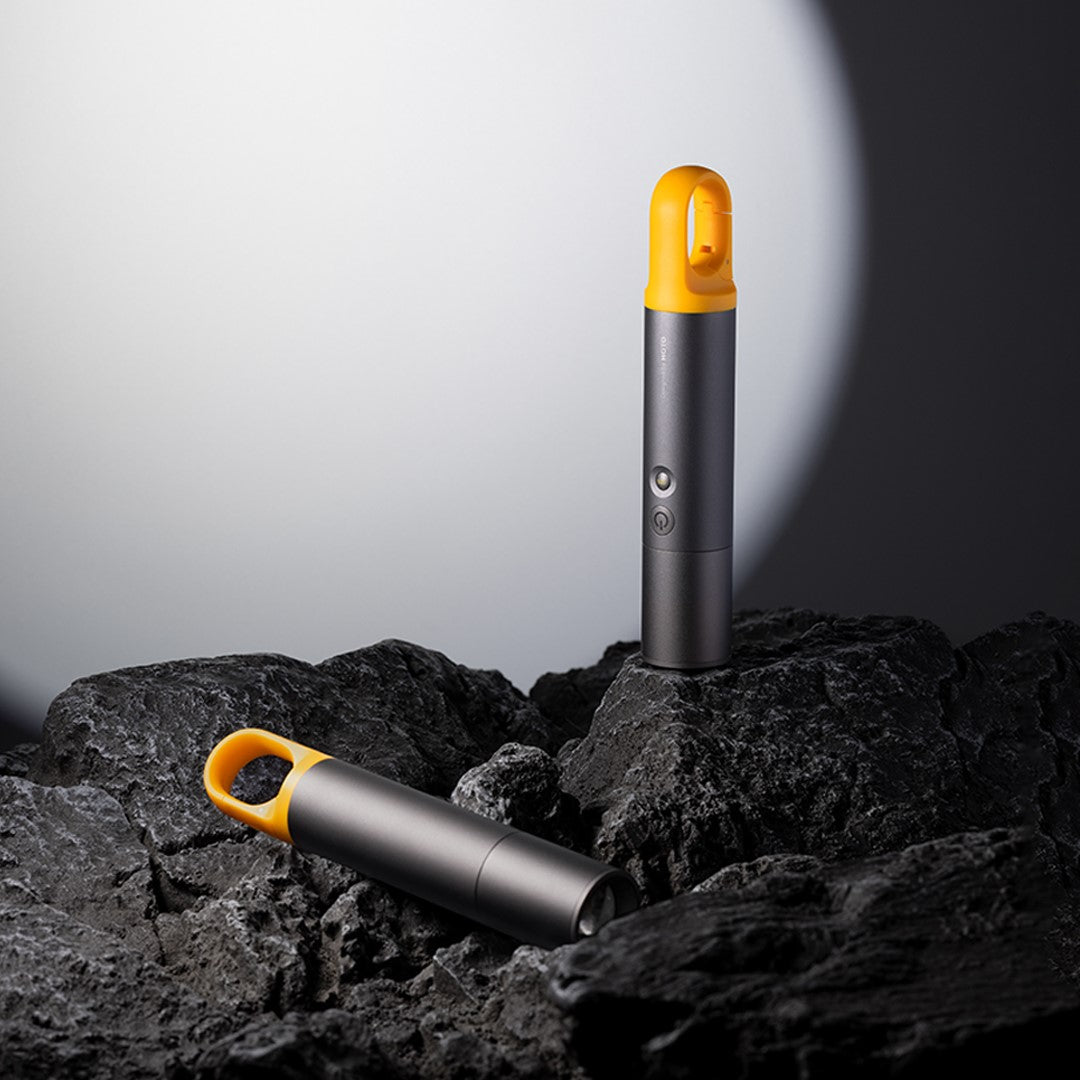 High Lumen Stepless Zoom Outdoor Camping Flashlight